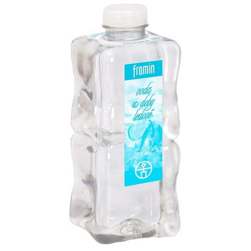 Питьевая вода даймонд. Питье воды. Вода nestle pure life 0. 5л. 5 l.